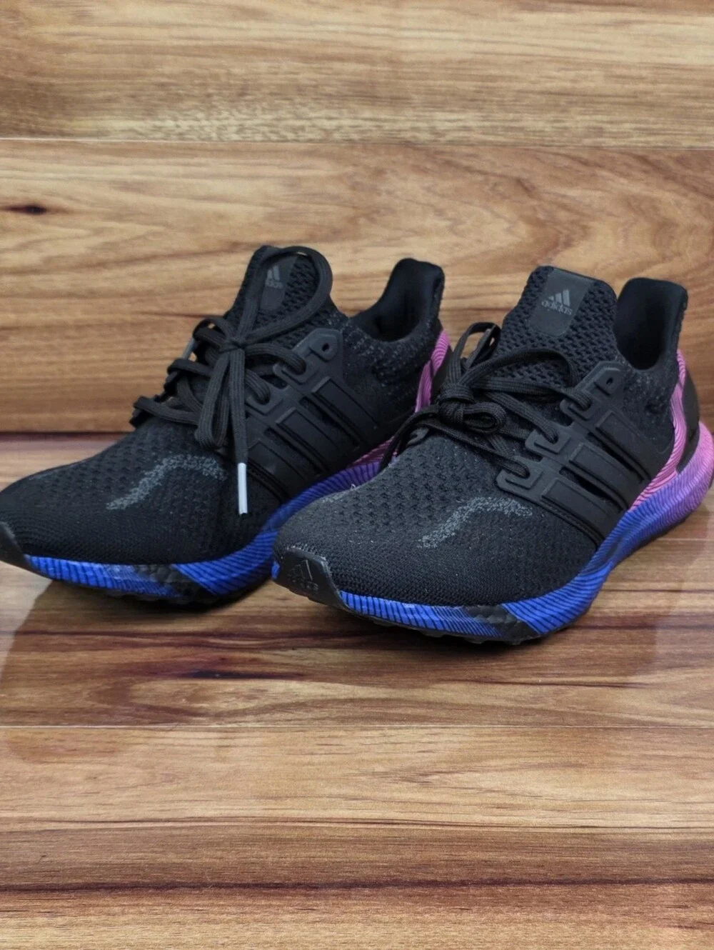NEW Adidas Ultraboost DNA Men’s Size 8 Running Shoes Black Pink Blue GW4924